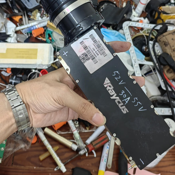 1000 W laser launcher (Without battery, can be shipped worldwide), need your own (DC 56V, 25Ah). Range 50m.